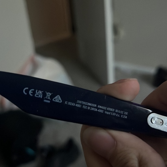 Ray-Ban Wayfarer Sunglasses (Brand New Read Desc) - Picture 9 of 12